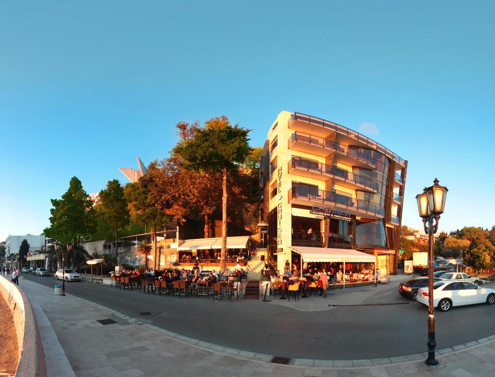 Hotel Cruiser Ulcinj Bagian luar foto